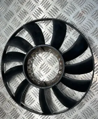 Volkswagen PASSAT B5.5 Fan impeller 058121301B