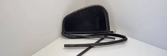 Volkswagen Polo III 6N 6N2 6NF Rear vent window glass 43R000015
