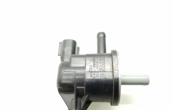 Toyota Yaris Vacuum valve 90910TC001