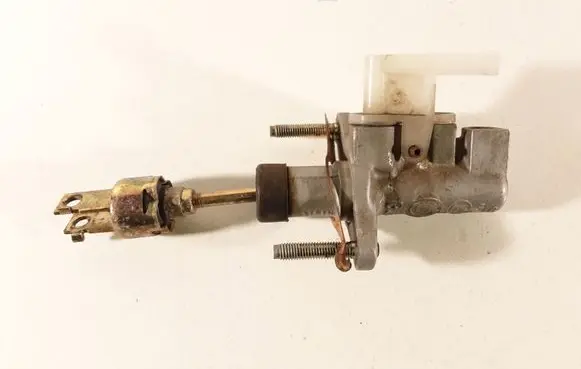 Toyota Corolla E120 E130 Clutch master cylinder