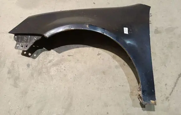 Volkswagen Golf V Fender