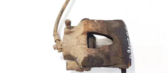 Volkswagen Golf VI Front brake caliper
