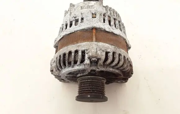 Opel Vivaro Generator/alternator 231009096