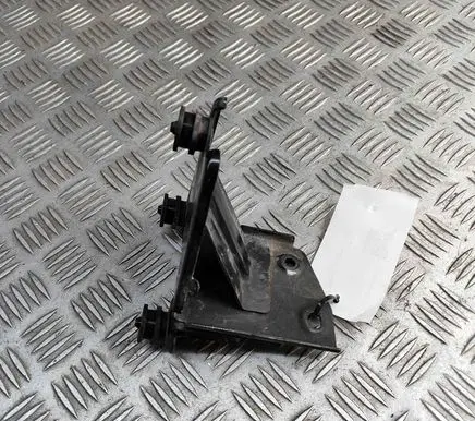 Skoda Superb B8 (3V) ABS pump bracket 5Q2614235E