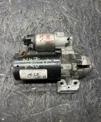 BMW 3 F30 F35 F31 Starter motor 8570383