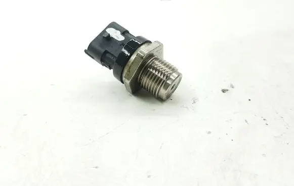 Fuel pressure sensor
