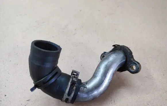 Renault Scenic III - Grand scenic III EGR valve line/pipe/hose