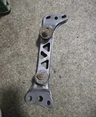 BMW 7 E23 Gearbox mounting bracket 1130036