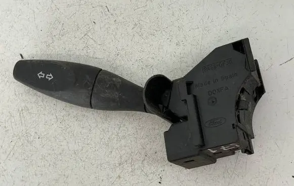 Volkswagen Polo Indicator stalk 1S7T13335AD USSED