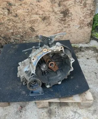 Seat Ibiza IV (6J,6P) Manual 5 speed gearbox 02T301103