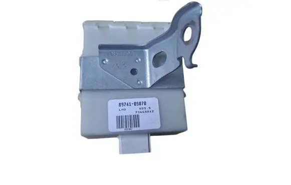 Toyota Avensis T250 Door central lock control unit/module 8974105070