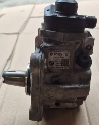 BMW 5 F10 F11 Fuel injection high pressure pump 0445010645