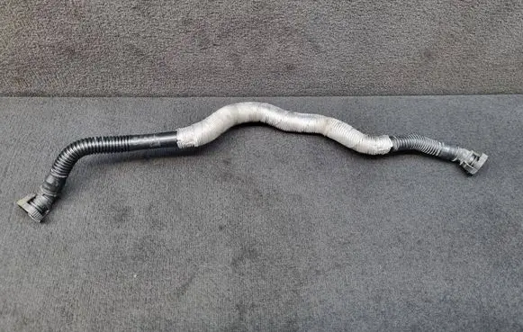 Audi Q7 4L Breather hose/pipe 059103209C 059103209D