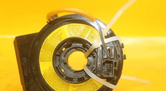 KIA Ceed Airbag squib ring wiring HY3W825928