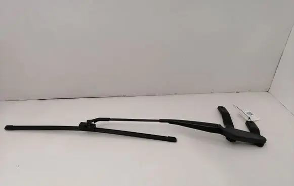 Mercedes-Benz E W212 Front wiper blade arm A2128201044