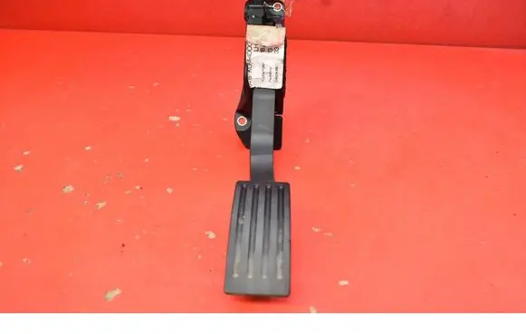 Ford Focus Accelerator throttle pedal BV619F836AB
