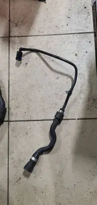 BMW 5 F10 F11 Engine coolant pipe/hose 7575435
