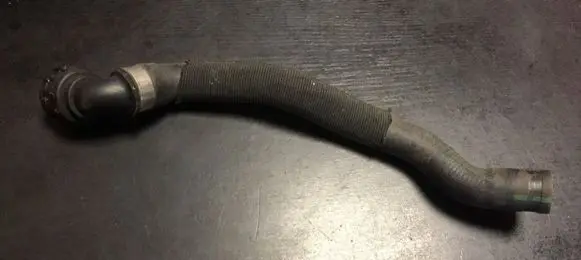 BMW 1 E81 E87 Engine coolant pipe/hose 6928591