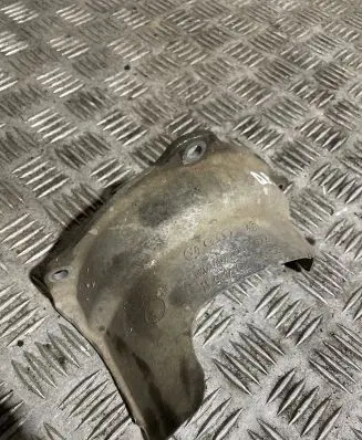Audi A8 S8 D4 4H Other engine bay part 8K0407720