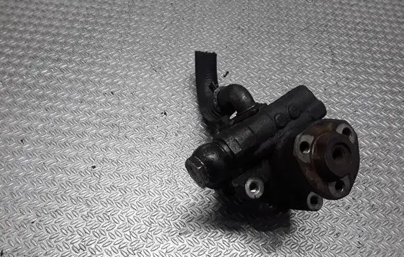 Volkswagen Golf IV Power steering pump 1J0422154A