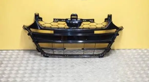 Honda Accord X Front bumper upper radiator grill 71111-TVA-A5