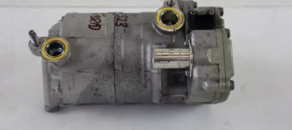 Volvo V60 Air conditioning (A/C) compressor (pump) 32260523