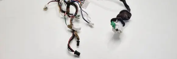 Mazda Xedos 9 Front door wiring loom 71358967