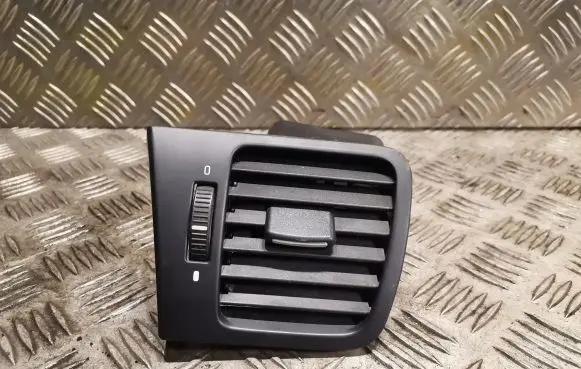 Subaru Legacy Dashboard air vent grill cover trim 