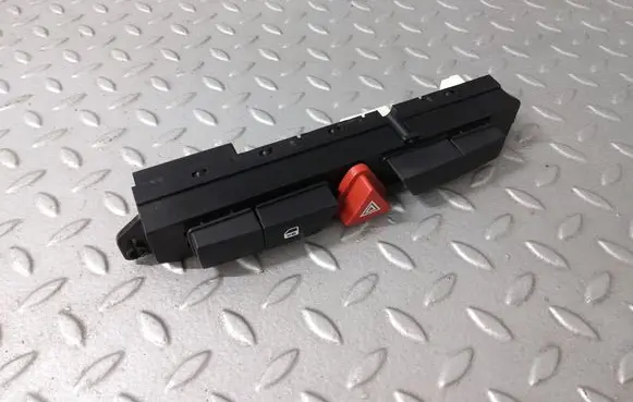 KIA Ceed Central locking switch button 937001H000 937001H010