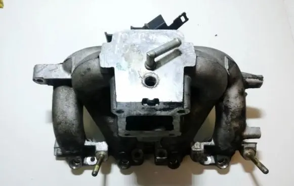 Nissan Micra Intake manifold