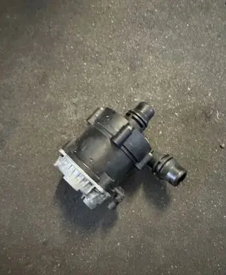 BMW 7 G11 G12 Electric auxiliary coolant/water pump 8637952