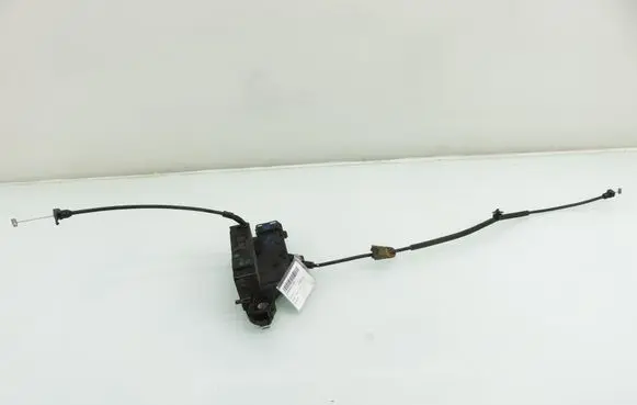 Peugeot 207 Front door lock 24087158