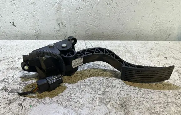 Hyundai Getz Accelerator throttle pedal 827261C800