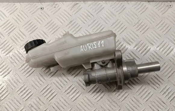 Toyota Auris 150 Master brake cylinder 4720109500 0204255239