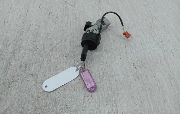 Citroen C3 Picasso Ignition lock 9663123280