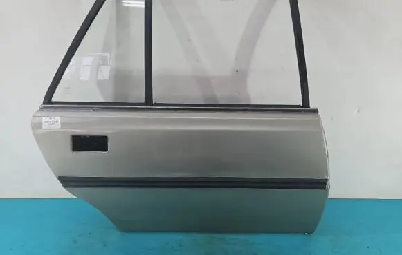 Peugeot 305 Rear door IMPRK1393554