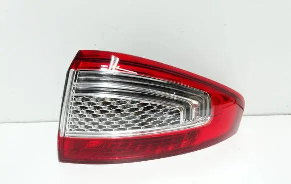 Rear/tail lights