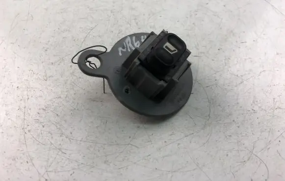 Citroen Xsara Picasso Electric window control switch 9638569080