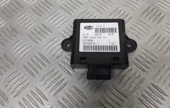Peugeot 607 Fuel pump relay 9647428280