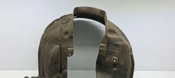 Front wheel arch liner splash guards