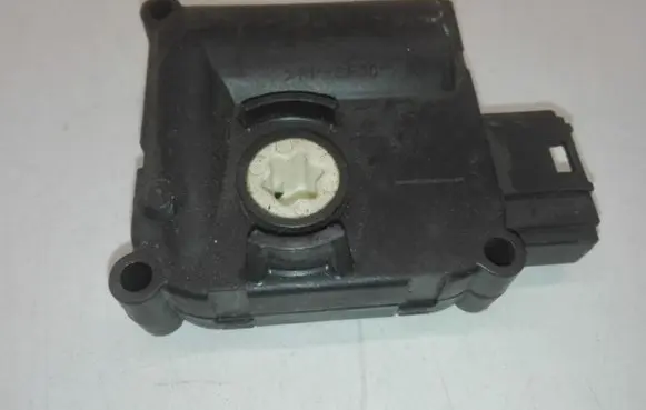 Audi A6 S6 C6 4F Air flap motor/actuator 0132801359 4F0820511A