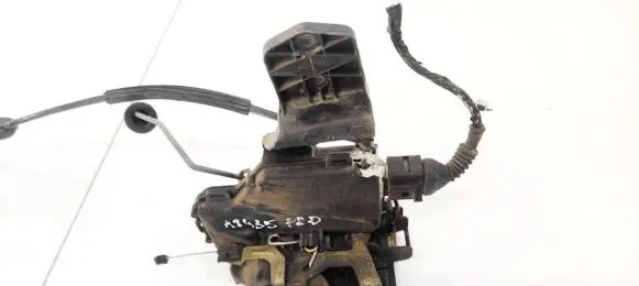 Skoda Superb B5 (3U) Front door lock 3B0837868