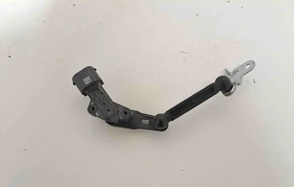 BMW X4 G02 Rear air suspension level height sensor 6895467 6873097
