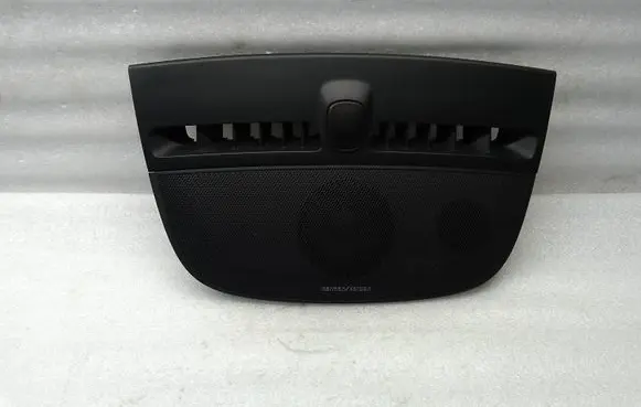 Radio/GPS head unit trim