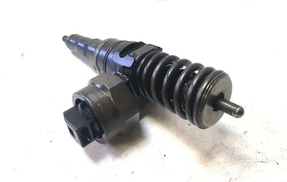 Volkswagen Sharan Fuel injector 038130073AA