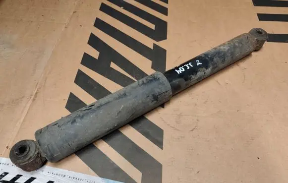Jeep Cherokee III KJ Rear shock absorber/damper
