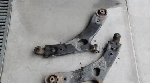 KIA Sportage Front control arm 116KM