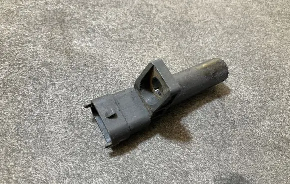 Mercedes-Benz Sprinter W906 Crankshaft position sensor A2769050700