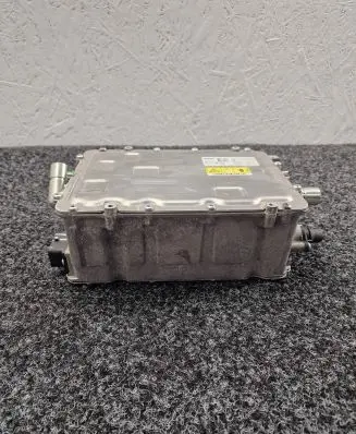 BMW X5 F15 Voltage converter inverter 8697850