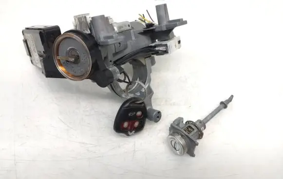 Mitsubishi Lancer VIII Ignition lock 2006DJ1881 MN141356 30952